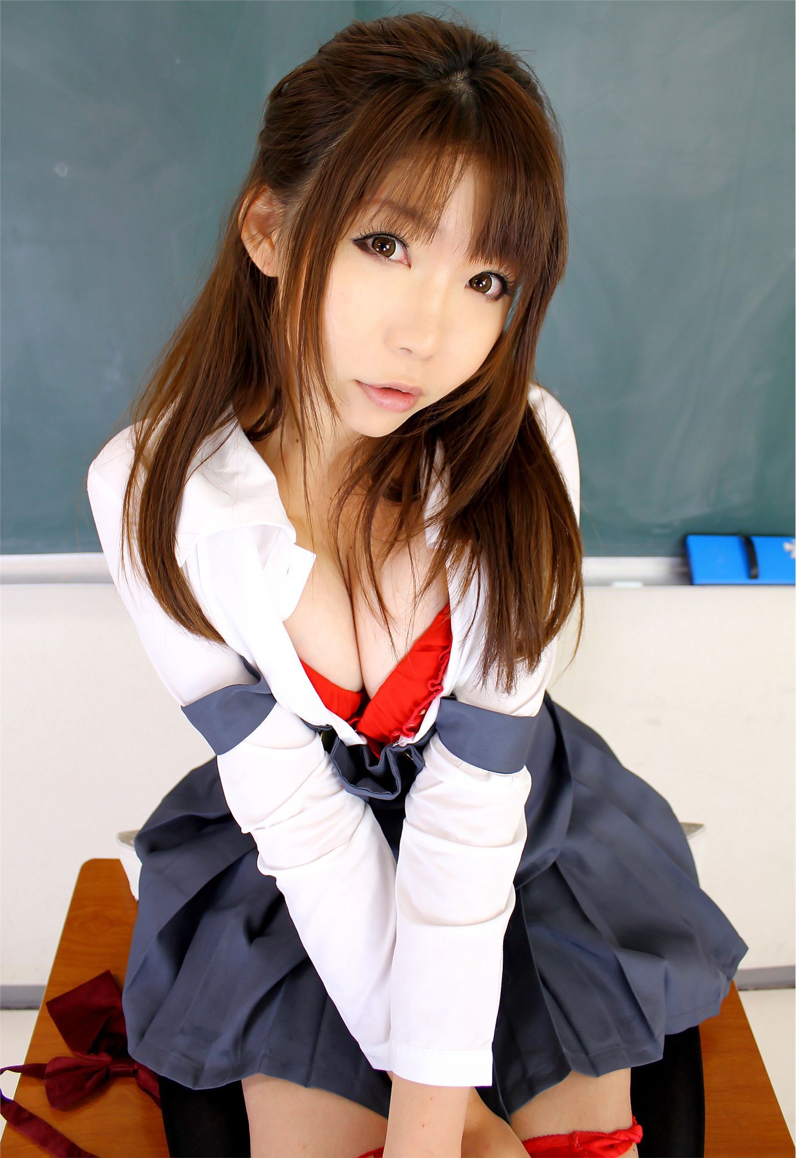 [Cosplay]2013.04.05酷炫的黑发金发女学生Cosplay